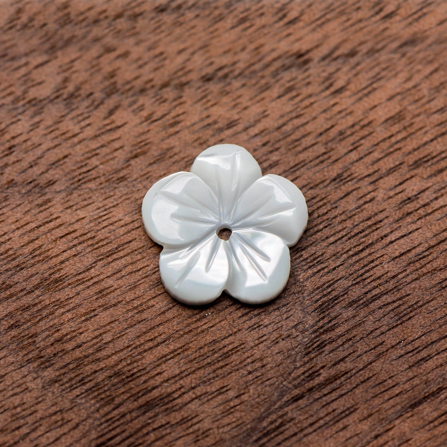 10pcs White Mother of Pearl Flowers, Carved Shell Flower Beads 8/ 10 /12mm, Flat back- (BK-017)